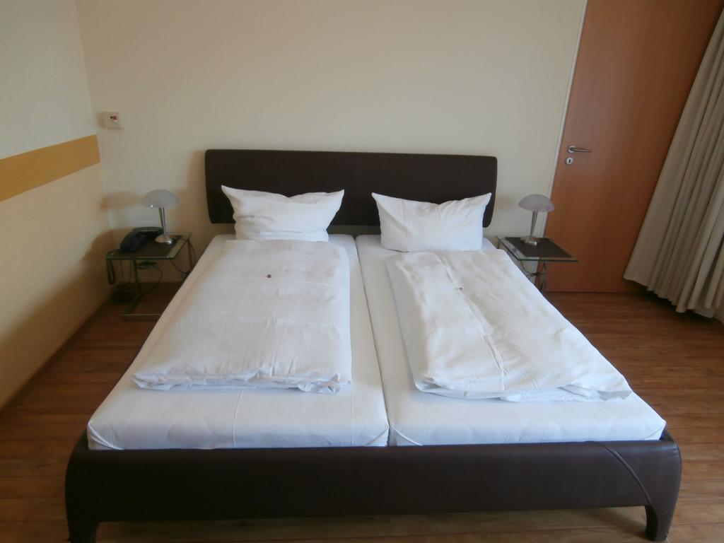 Hotel Hasselbarth بورغ أوف فيهمارن المظهر الخارجي الصورة