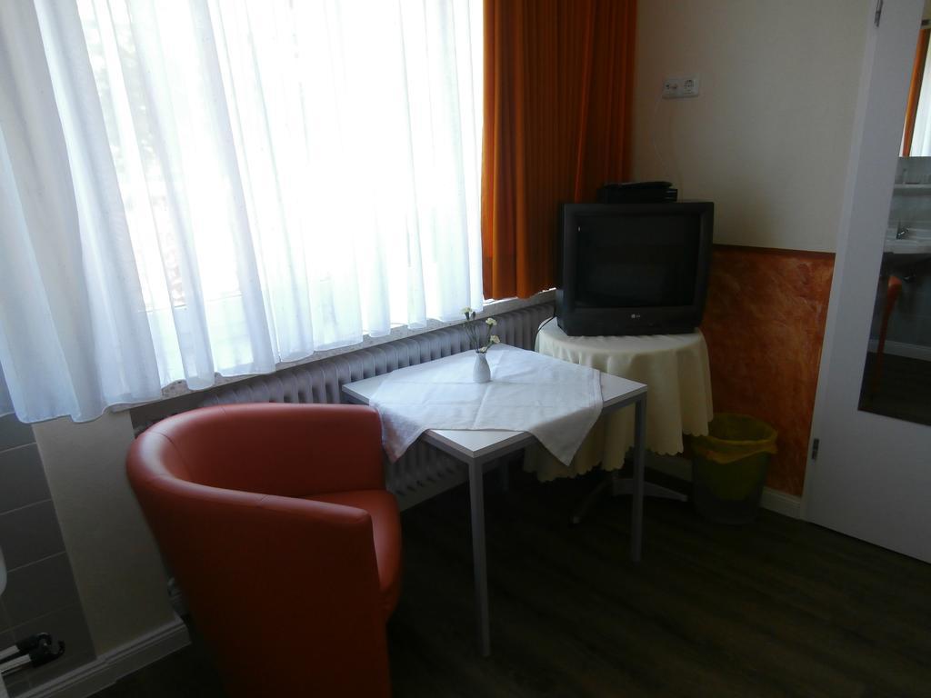 Hotel Hasselbarth بورغ أوف فيهمارن الغرفة الصورة